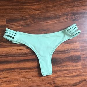 Midori bondi tavarua